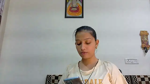 Aleena Rai online show from October 3, 2025, 6:09 pm