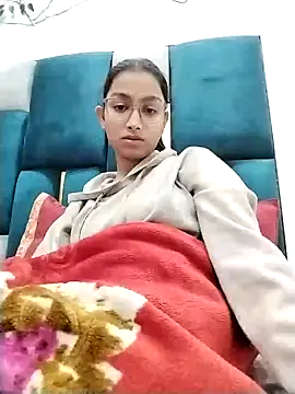 Aleena Rai online show from December 4, 2024, 8:56 pm