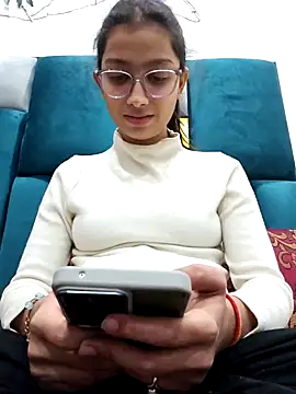 Aleena Rai online show from December 5, 2024, 10:39 pm