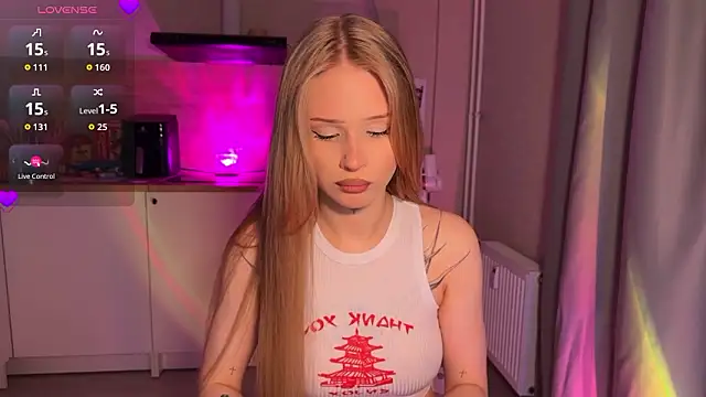 Snapshot of lisa_barbie chatting on February 28, 2026, 7:46 pm lisa barbie online show from February 28, 2026, 7:46 pm