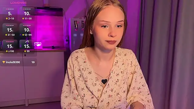 Snapshot of lisa_barbie chatting on February 19, 2026, 11:01 pm lisa barbie online show from February 19, 2026, 11:01 pm