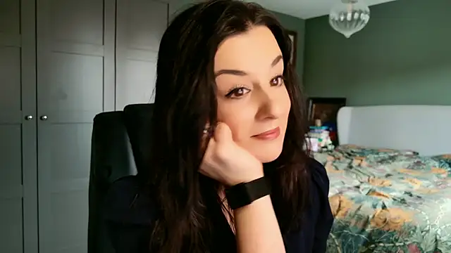 flatwhite0 online show from February 16, 2026, 10:25 am