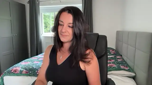 flatwhite0 online show from June 20, 2026, 3:50 pm