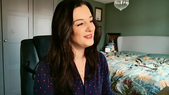 flatwhite0 online show from February 17, 2026, 10:34 am