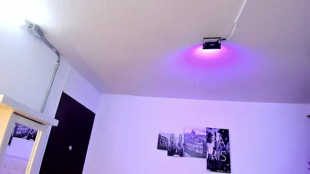 Amy Kiitty  online show from March 18, 2026, 1:24 pm