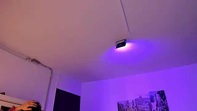 Amy Kiitty  online show from January 9, 2026, 12:45 pm