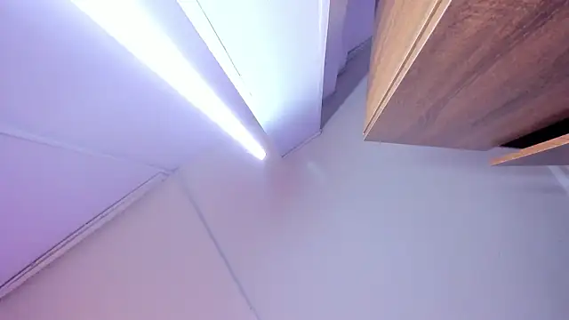 Amy Kiitty  online show from October 17, 2025, 1:24 pm