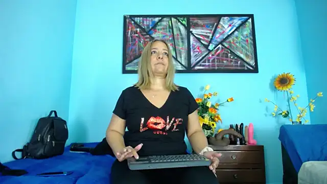 Iivana 19 online show from November 29, 2025, 2:39 pm