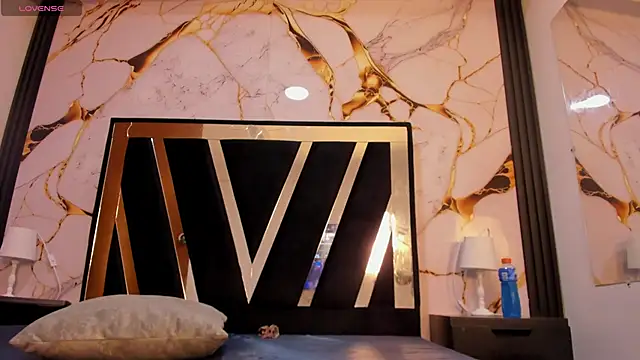 KarinaSimonz online show from January 14, 2026, 8:01 pm