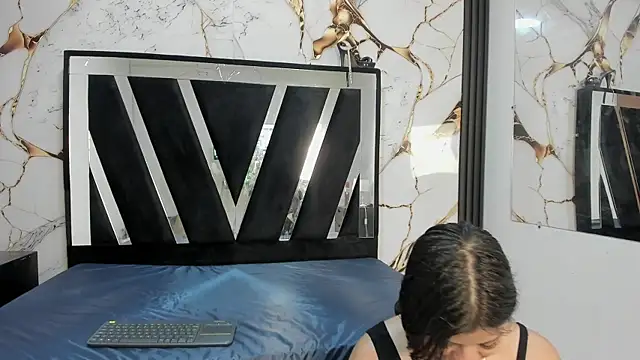 KarinaSimonz online show from October 16, 2025, 6:49 pm