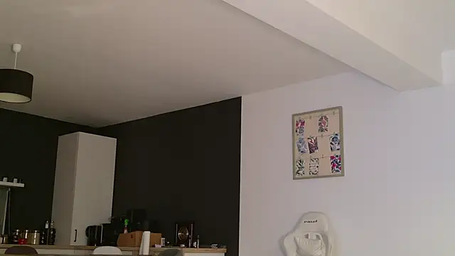 Lorennameliyy online show from September 18, 2025, 7:06 pm