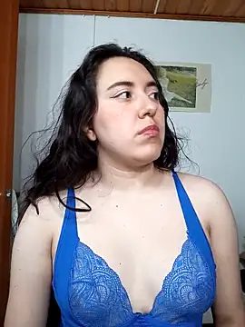 Emi chik online show from February 8, 2026, 10:24 am