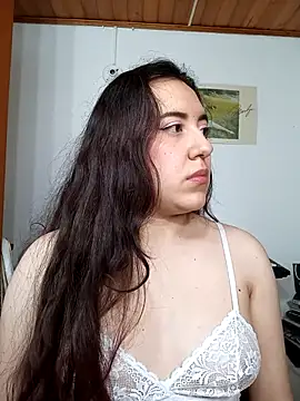 Emi chik online show from November 2, 2025, 11:26 am