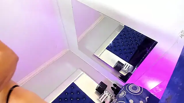 Eyleen Santos online show from November 27, 2025, 7:25 pm