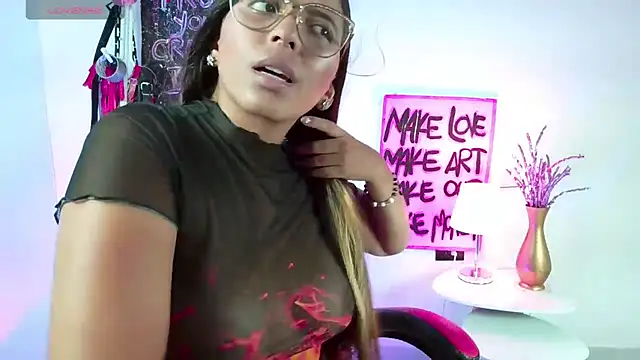 Snapshot of Megaan_Greey chatting on November 29, 2025, 10:43 pm Megaan Greey online show from November 29, 2025, 10:43 pm