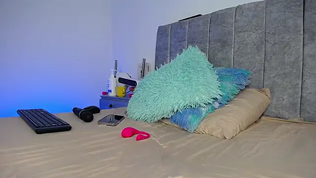 Sweet hot mia online show from April 13, 2026, 1:37 pm