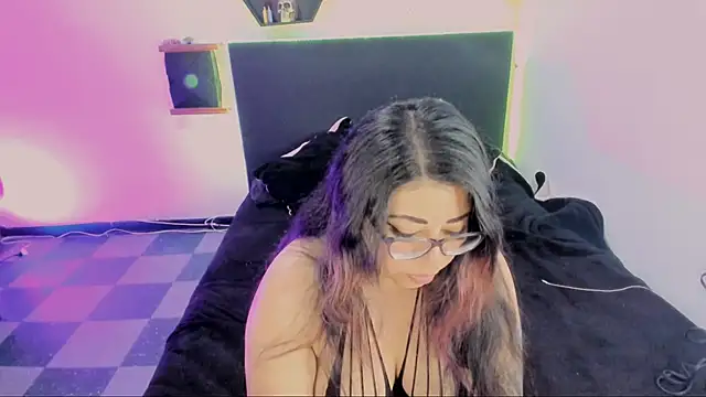 devilfoxtwo online show from February 2, 2025, 1:45 am