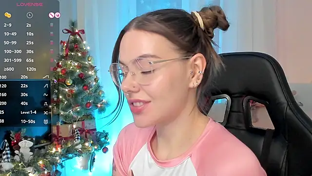Marta May  online show from January 14, 2025, 5:23 pm