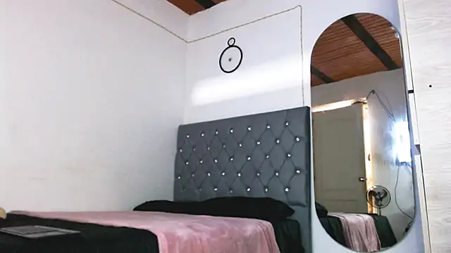  JaaconLeon  online show from October 10, 2025, 2:18 pm