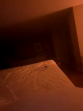 Youcunn online show from November 9, 2025, 6:39 am