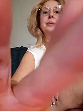 MariaRichi  online show from April 10, 2026, 7:37 am