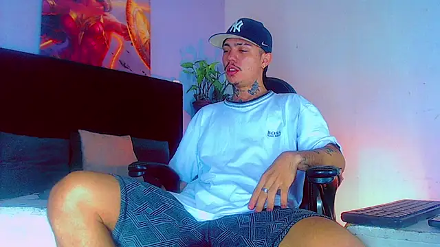 HannibalLester online show from November 1, 2025, 4:52 am