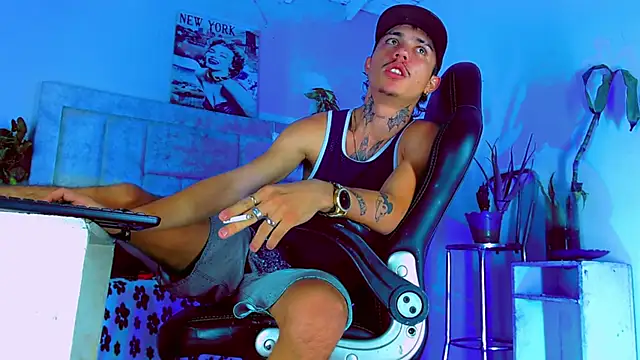 HannibalLester online show from September 14, 2025, 5:02 pm