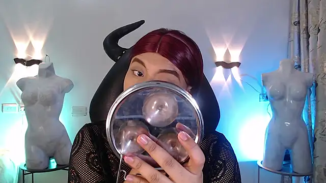 Emili Roux online show from February 20, 2026, 12:07 pm