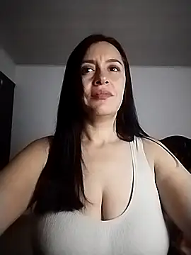 hailey85 online show from October 14, 2025, 11:14 pm