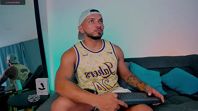 Snapshot of maximusclark1 chatting on March 2, 2025, 6:46 pm maximusclark1 online show from March 2, 2025, 6:46 pm