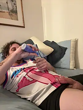 mackshaft4711 online show from December 17, 2025, 5:34 am