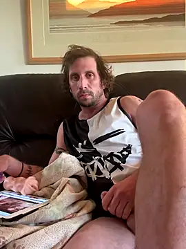 mackshaft4711 online show from October 28, 2025, 11:42 am