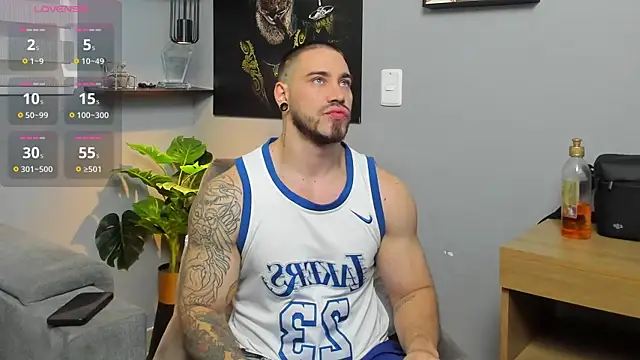 Giorgio-Leone online show from November 25, 2025, 5:46 pm