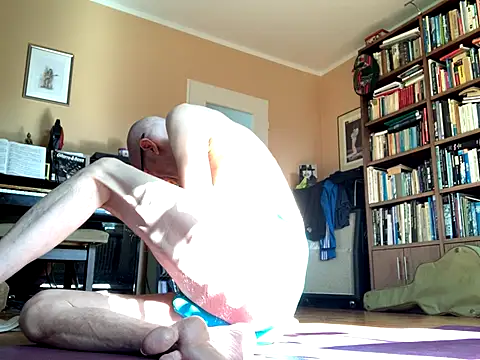 Bula94193 online show from September 14, 2025, 9:42 am