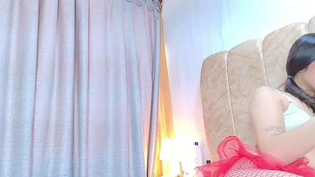 Snapshot of dafne_queenn chatting on February 11, 2026, 1:33 pm dafne queenn online show from February 11, 2026, 1:33 pm