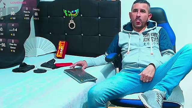 Yeol King online show from November 10, 2025, 6:46 pm