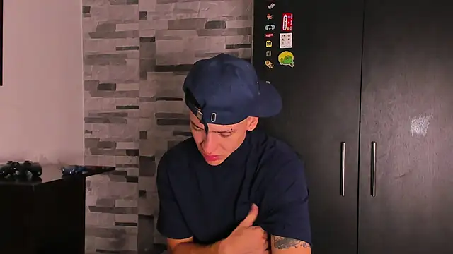 Dimitri higth420 online show from October 5, 2025, 5:25 pm