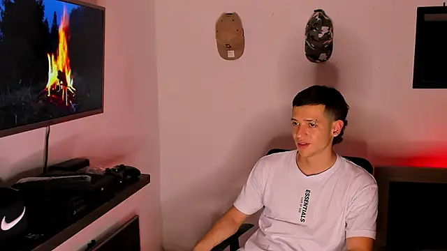 Dimitri higth420 online show from September 9, 2025, 4:33 am