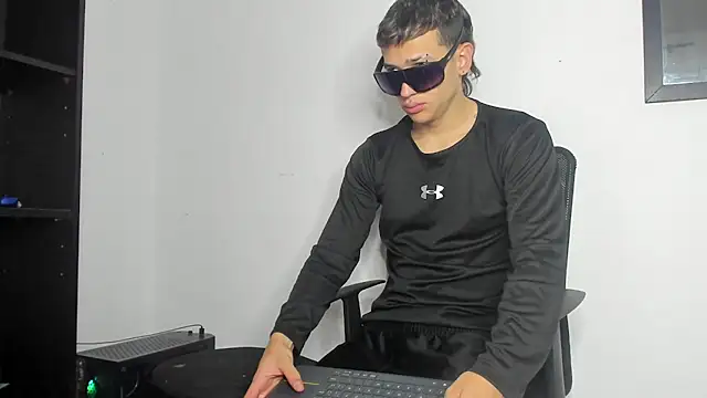 Snapshot of Dimitri_higth420 chatting on December 15, 2025, 1:06 pm Dimitri higth420 online show from December 15, 2025, 1:06 pm