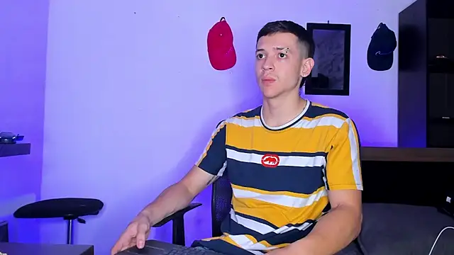 Dimitri higth420 online show from September 18, 2025, 8:56 pm