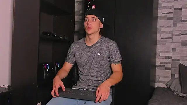 Dimitri higth420 online show from November 26, 2025, 11:27 pm