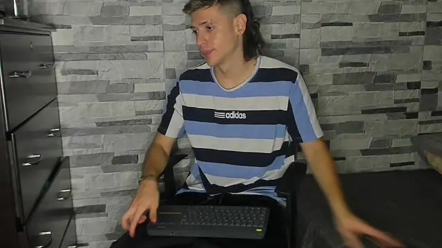 Snapshot of Dimitri_higth420 chatting on January 7, 2026, 1:10 am Dimitri higth420 online show from January 7, 2026, 1:10 am