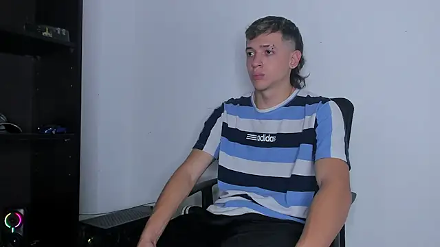 Snapshot of Dimitri_higth420 chatting on December 18, 2025, 12:49 am Dimitri higth420 online show from December 18, 2025, 12:49 am