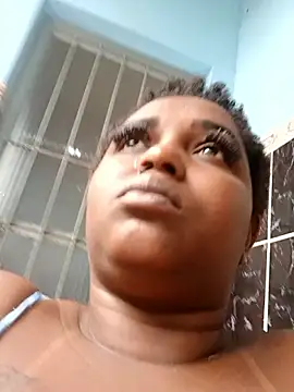 annybarros21 online show from October 18, 2025, 12:29 pm