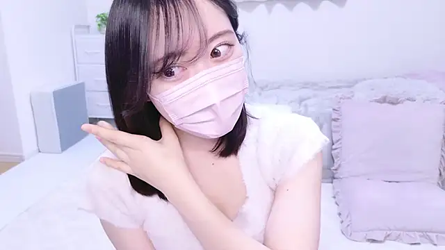 Yurie  online show from February 26, 2025, 11:11 am