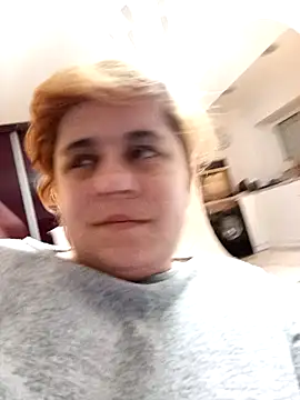 AnnyLwe online show from February 8, 2025, 9:15 pm