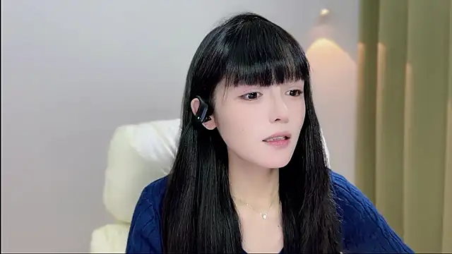 xiaodaibabyy online show from October 2, 2025, 1:14 pm