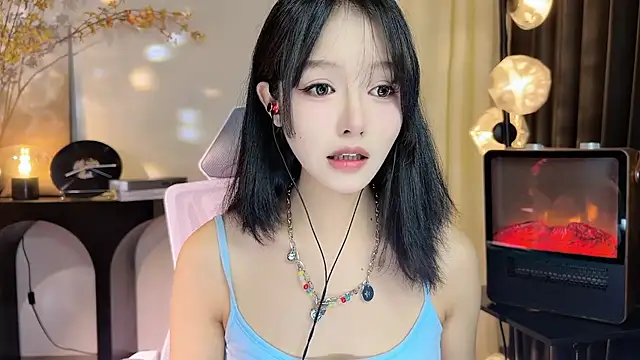 xiaodaibabyy online show from December 30, 2024, 12:20 pm