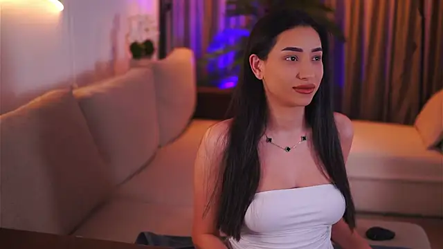 Snapshot of GinaValentinna chatting on March 1, 2025, 7:48 pm GinaValentinna online show from March 1, 2025, 7:48 pm