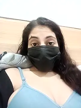 Snapshot of InLero chatting on December 28, 2024, 1:59 pm InLero online show from December 28, 2024, 1:59 pm